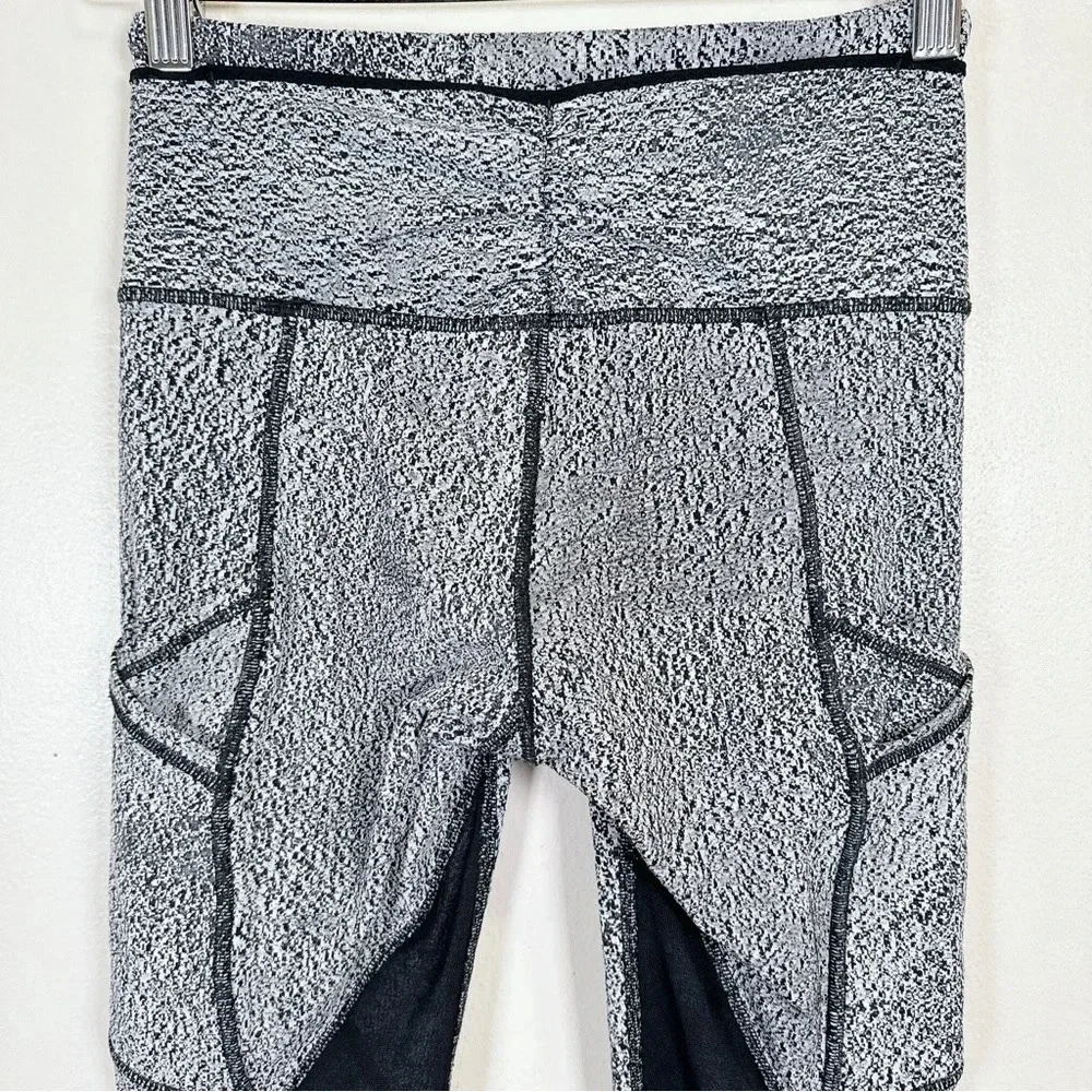 Lululemon Outrun Tight Power Luxtreme Spray Jacquard - Picture 10 of 16
